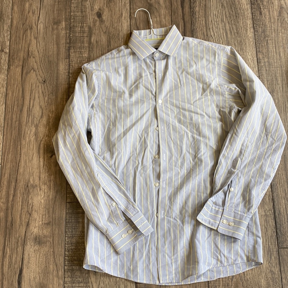 Vanheusen Slim Fit - Size Small Button Up - image 1
